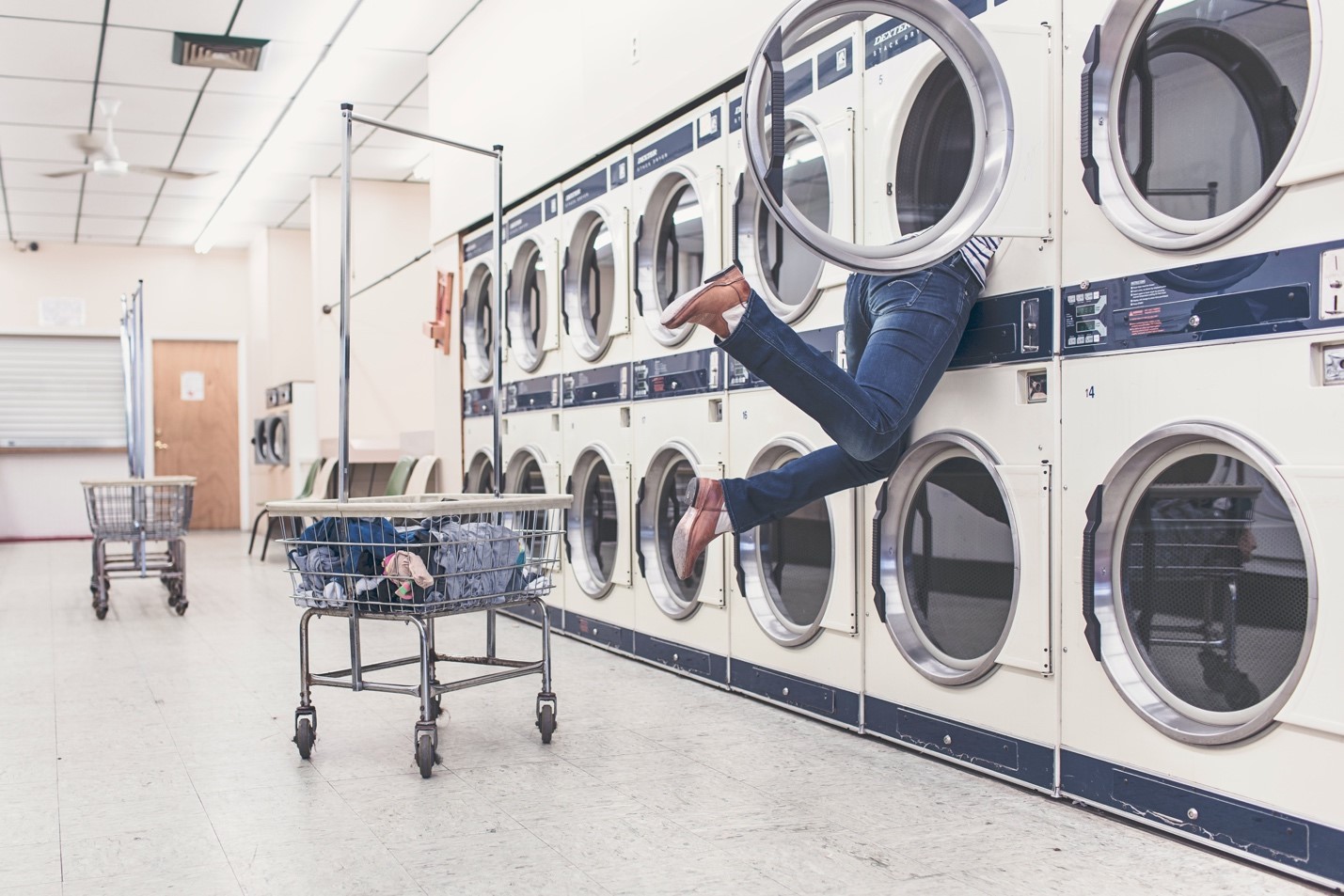 5 Laundry Hacks Everyone Should Know